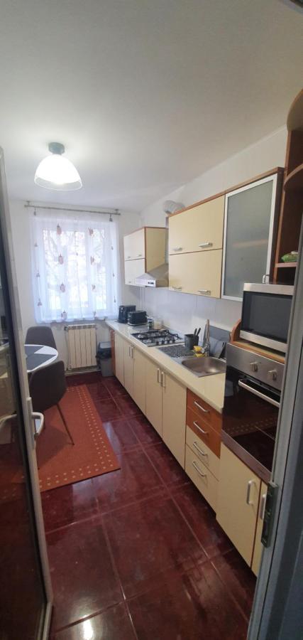 Apartament Chaplins 3 Camere Karácsonkő Kültér fotó